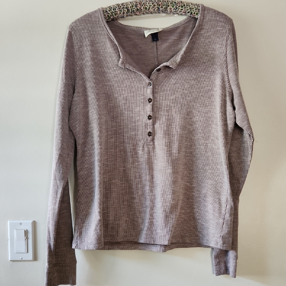Universal Thread Ribbed Long-Sleeve Henley in Dusty Mauve